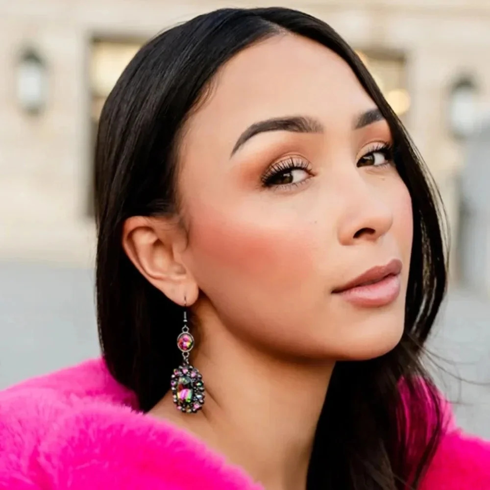 Paparazzi Jewelry - Capriciously Cosmopolitan Earrings